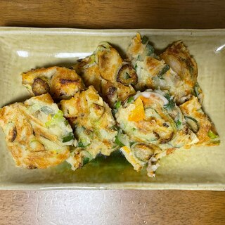 中はもちっと！うまタレで食べるネギのチヂミ！